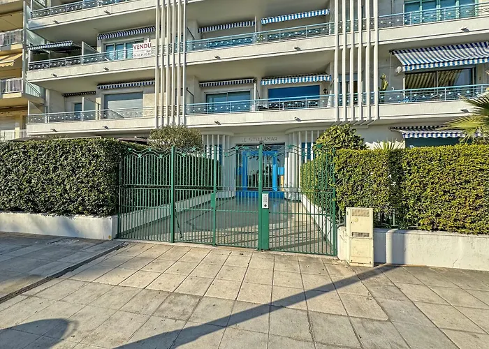 Sea Front Promenade Apartman *